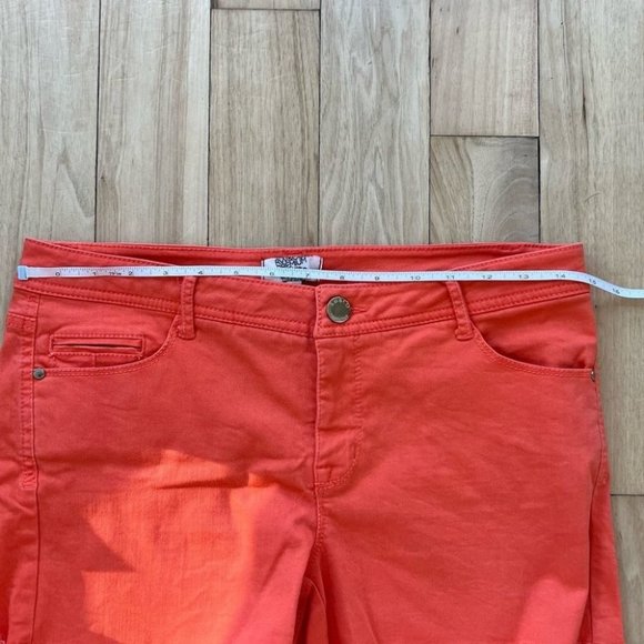 RW&CO orange distressed denim shorts - Picture 4 of 6